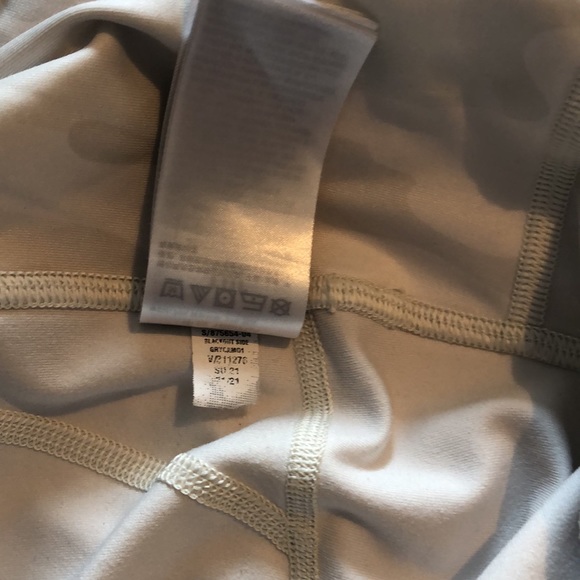 GAPFit Workout Bra and Leggings-Small - Picture 9 of 9